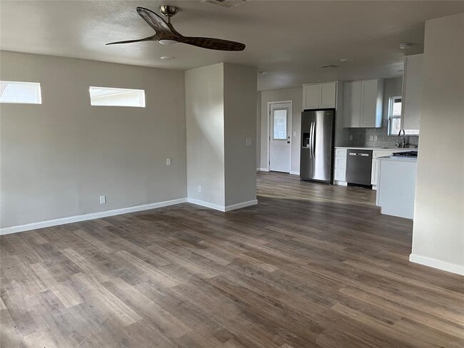 Photo - 1100 Wallace St