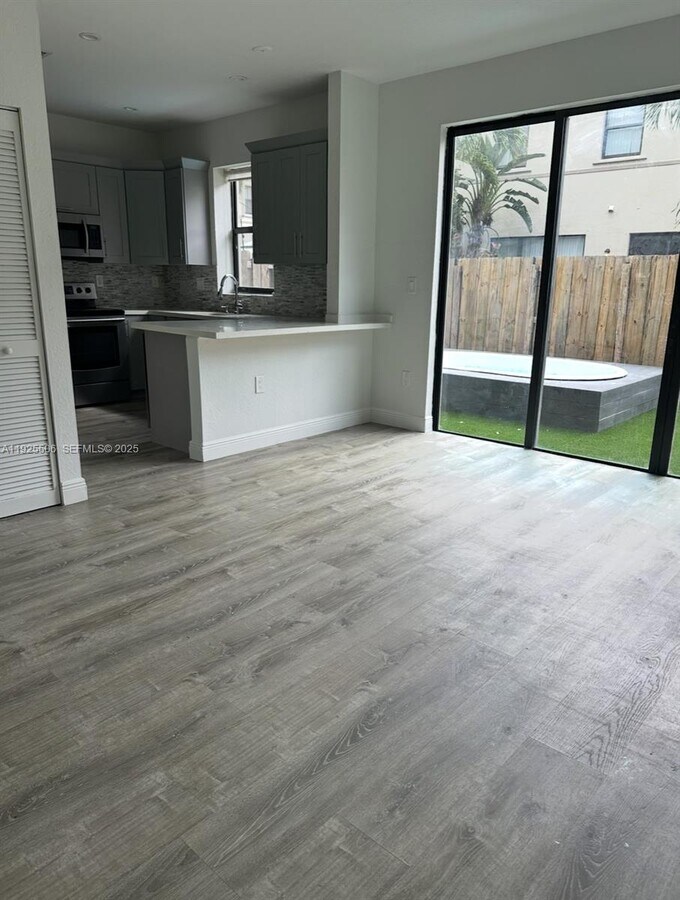 Photo - 11370 SW 236th St