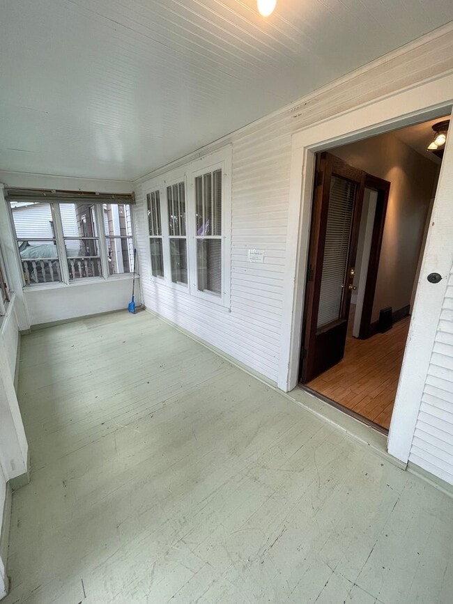 Photo - AVAILABLE NOW - 2 Bedroom, 1 Bath Brand ne...