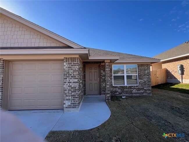 Photo - 1614 Risen Star Ln