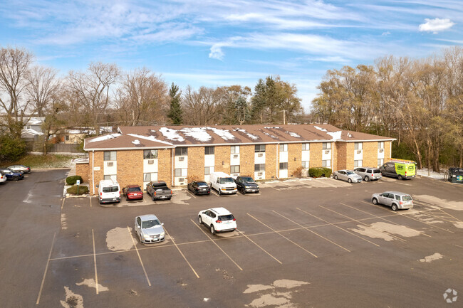 Lakeside Village Apartments - Mundelein, IL | ForRent.com