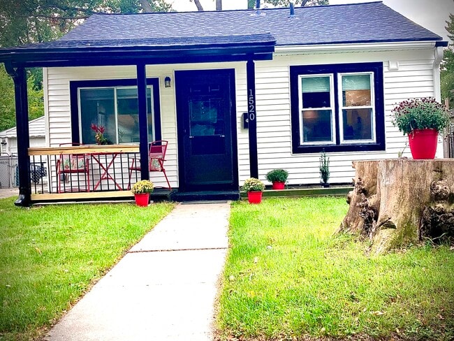 Photo - 1520 E Meyers Ave House