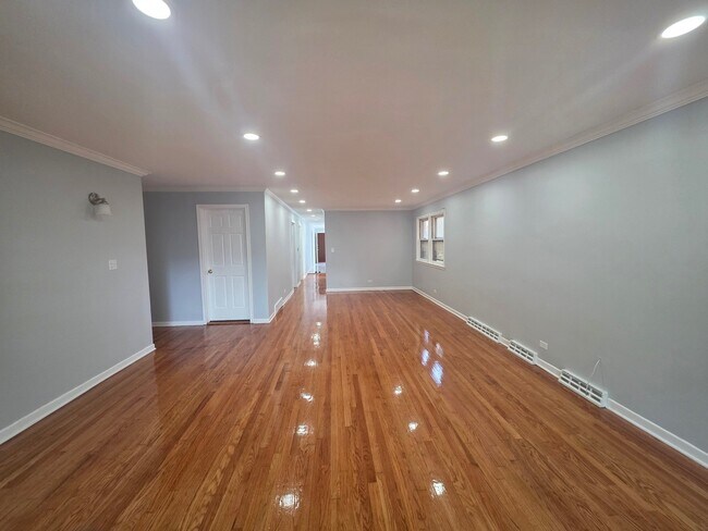 Photo - 2623 W Arthur Ave Unit 1