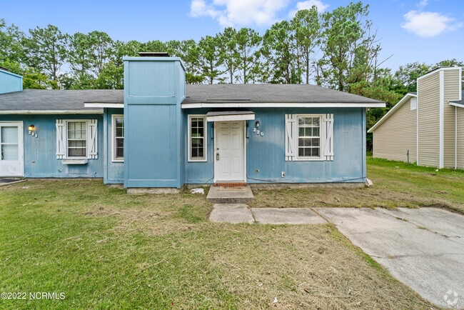 Building Photo - 226 Cedar Crk Dr Rental