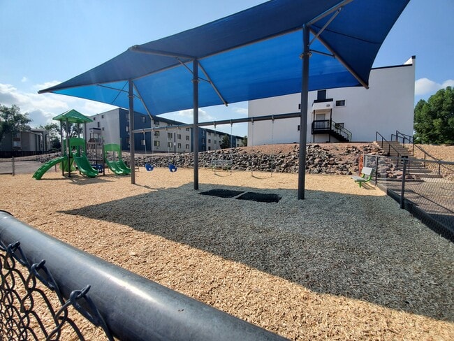 Photo - Sierra Vista Apartments