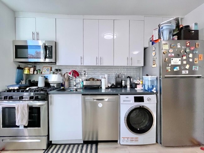 Photo - 379 Monmouth St