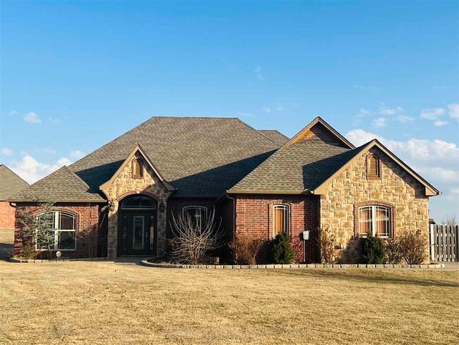 Building Photo - 1004 Waverly Way