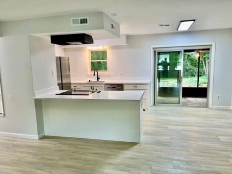 Photo - 223 Cedarwood St