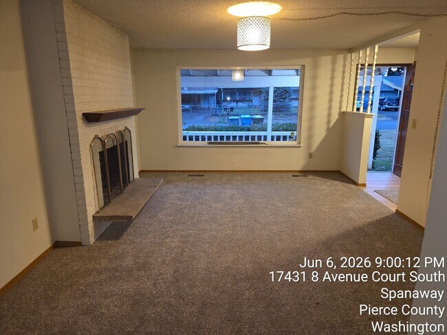 Photo - Spanaway rambler home - 3 bedrooms 1 bath, Plus bonus room - 15 min from back gate Lewis/McCord! ...