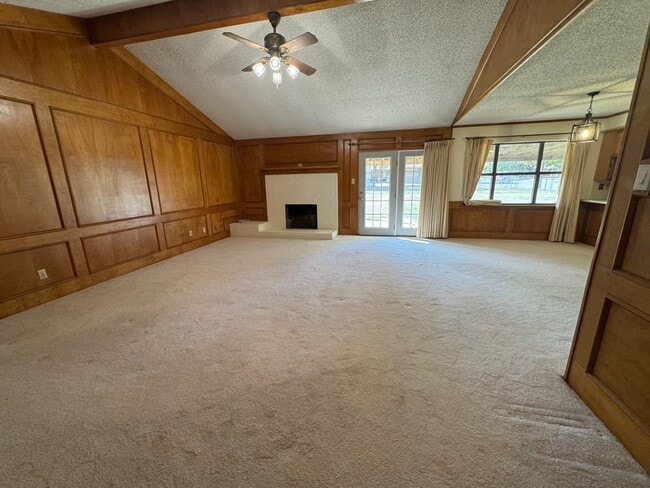 Photo - 1364 N Dale Ave