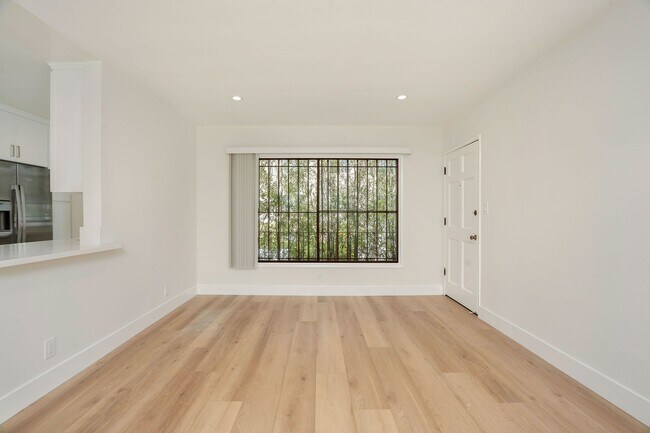 Spacious living room
