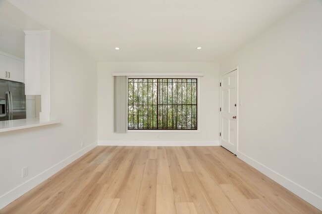 Spacious living room - Alcott Apartments