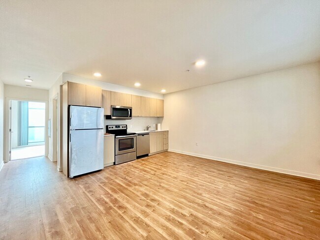 Photo - A near new and convenient condo! Unidad #310