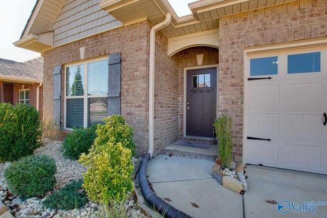 Photo - 7206 Lathan Dr SE