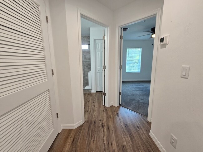 Photo - Beautiful 2 bed/ 2 bath Townhome w/ Balcony, Garage & Community Pool