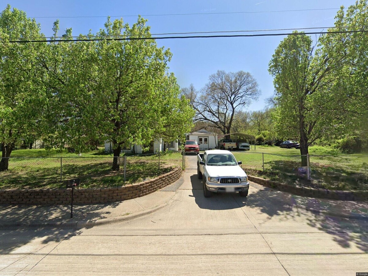 Photo - 906 King Ave