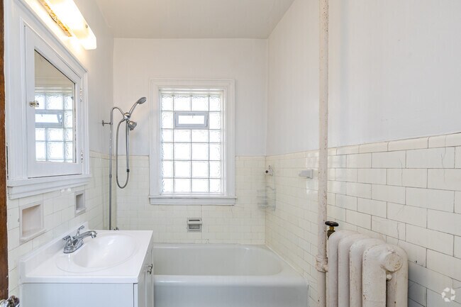1 habitación, 1 baño - 550 pies cuadrados - Baño