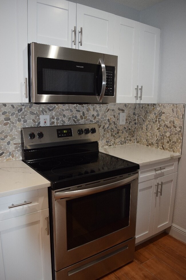 Photo - 2718 Viola Ln