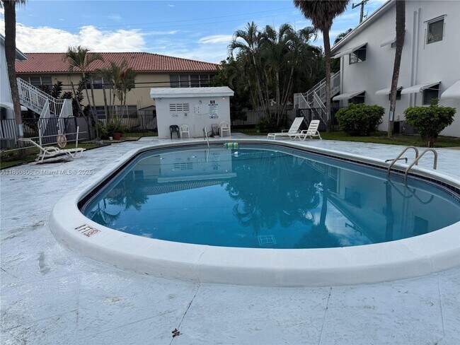 Photo - 2020 NE 51st Ct Unit 111