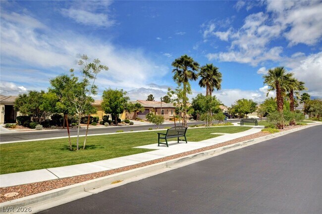 Photo - 8216 Imperial Lakes St