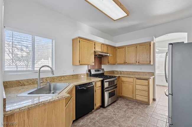 Building Photo - 8758 Arawana Pl