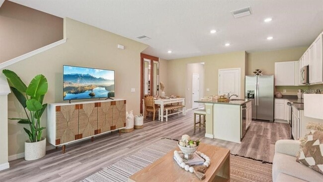 Photo - 8106 Swan Mist Wy