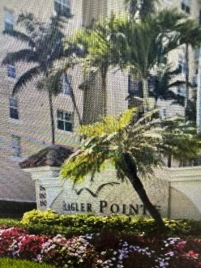 Building Photo - 1801 N Flagler Dr Unit 212