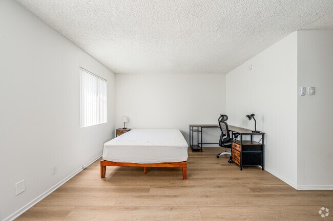 Studio -unit 353-475 SF - Bedroom