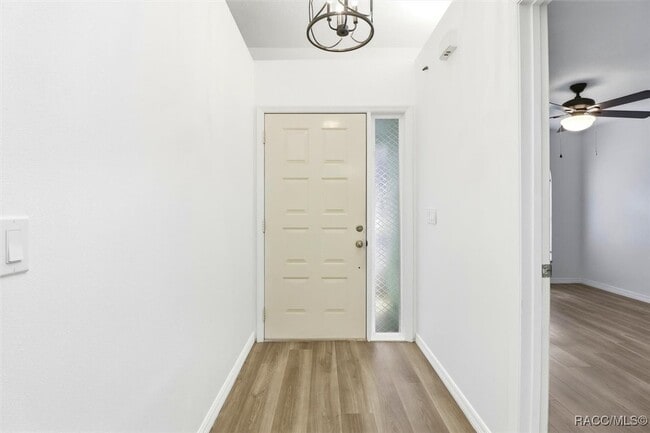 Photo - 809 Inverie Dr