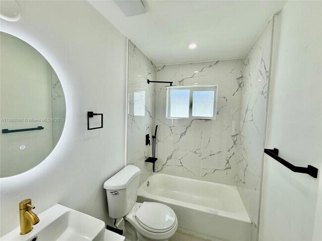 Photo - 3 bedroom in Miami FL 33142