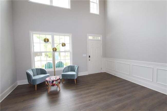 Photo - 6870 Rambling