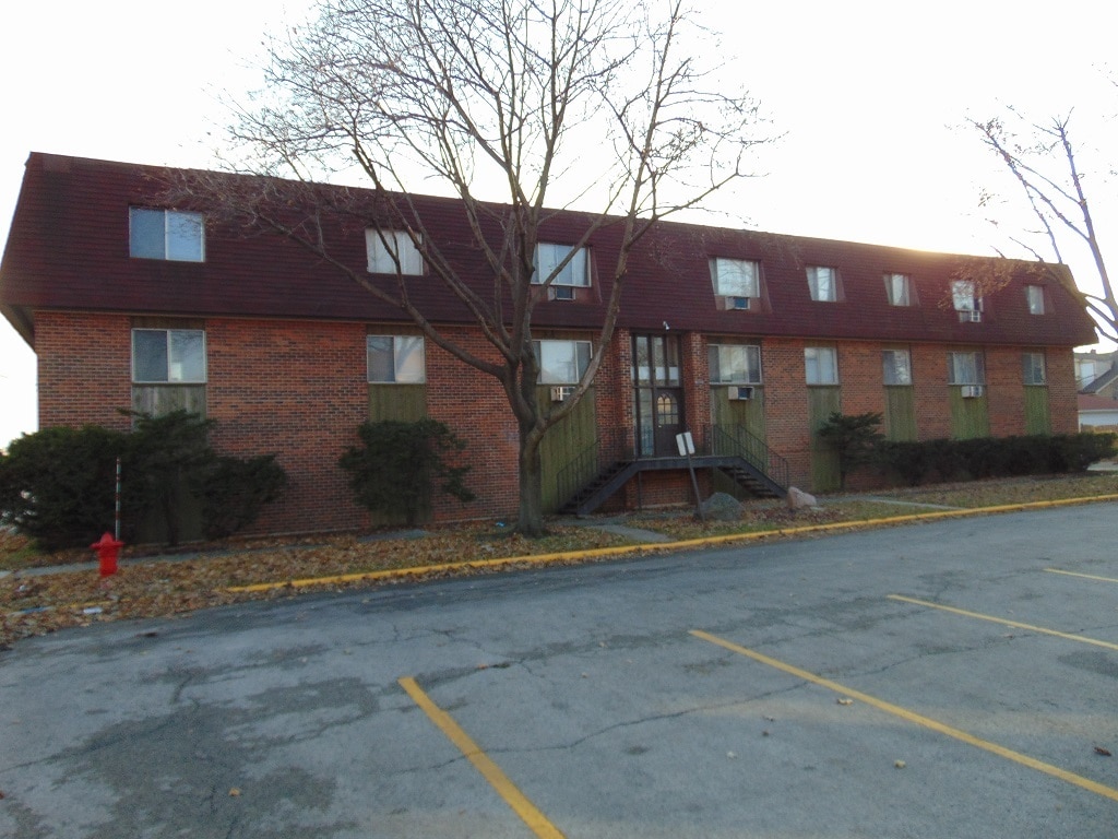 Photo - 1501 Harlem Ave Apartments