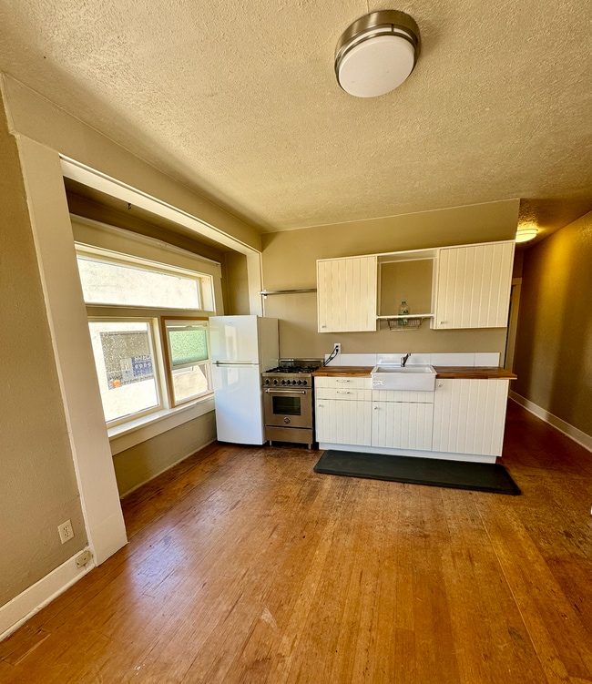 Photo - 1120 Finnegan Way Unit 5