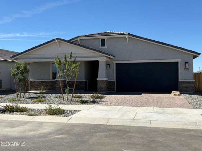 Building Photo - 15775 W Honeysuckle Dr