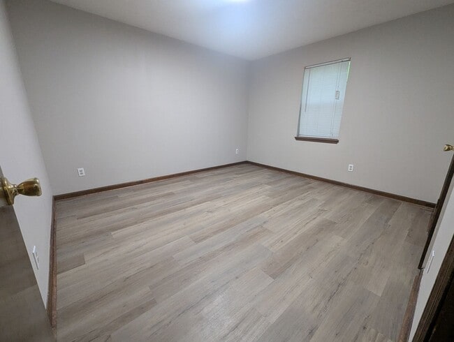 Photo - 315/317 Rustwood Dr Unit 315 Rustwood Dr