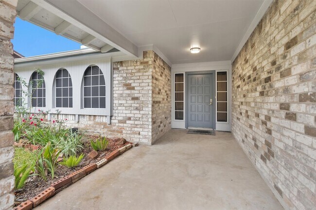 Photo - 16327 Green Shade Dr