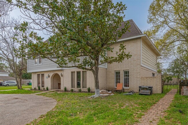 Photo - 4015 Black Locust Dr