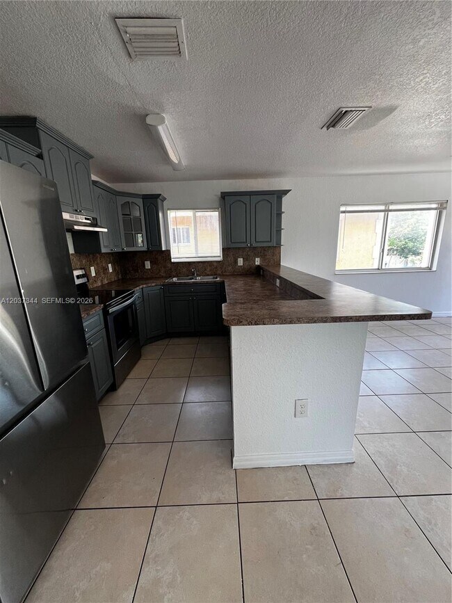 Photo - 7012 NW 6th Ct Unit 7012