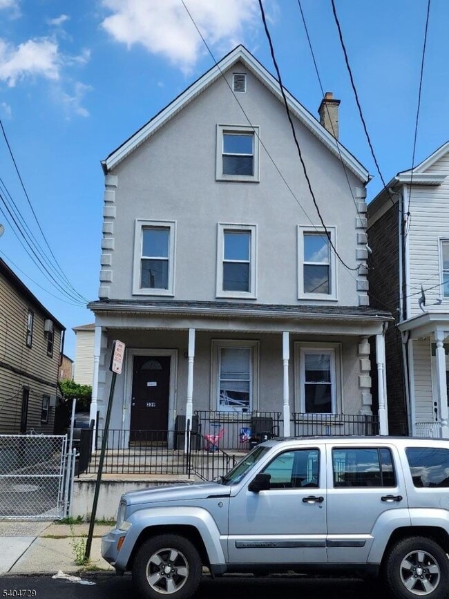 Building Photo - 239 Magnolia Ave