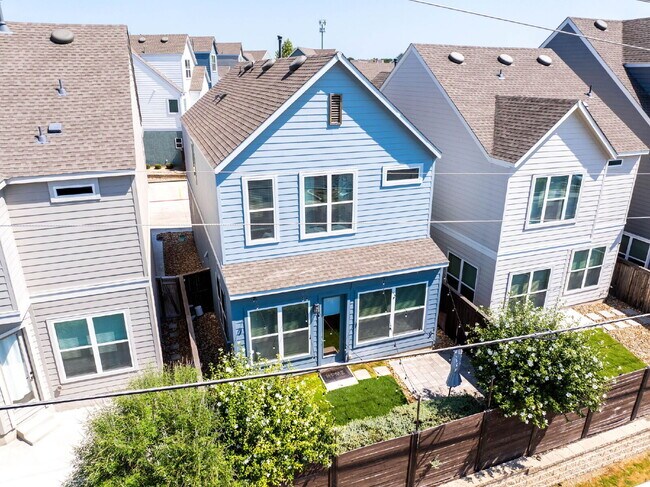 Photo - Bright and Modern Two-Story in One of San ... Unit # 3