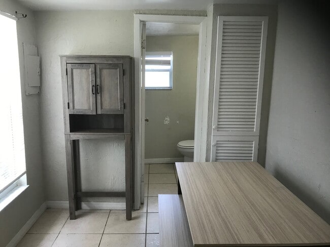 Building Photo - 312 N J St Unit 2