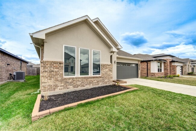 Photo - 22534 Petrizzi Ln