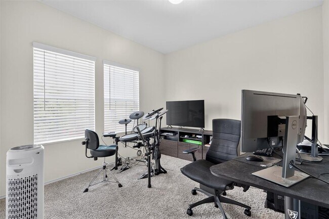 Photo - 1301 Blackhaw Ln