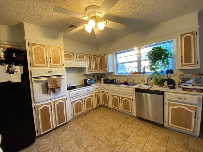 Photo - 324 texas ave Unit 324 Texas