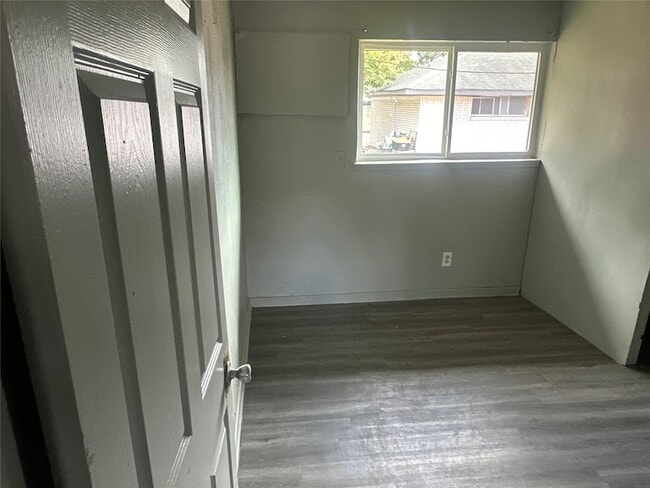 Building Photo - 5409 Suez St Unit 3