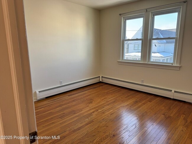 Photo - 901 S Webster Ave