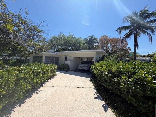 Photo - 311 SW 11th Ct