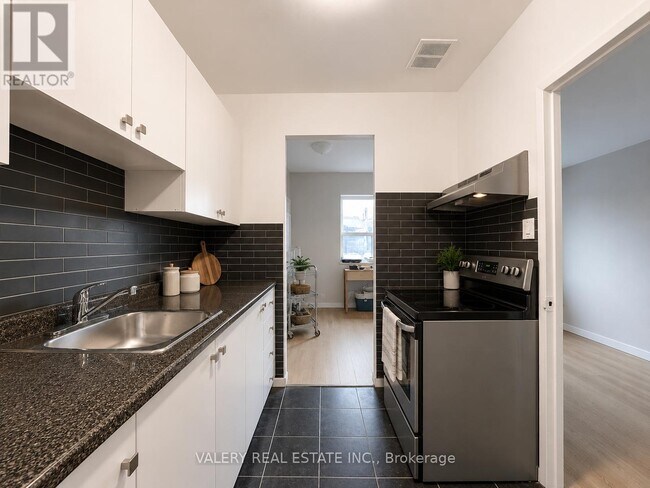 Photo - 1725 Lawrence Ave E Unit 403