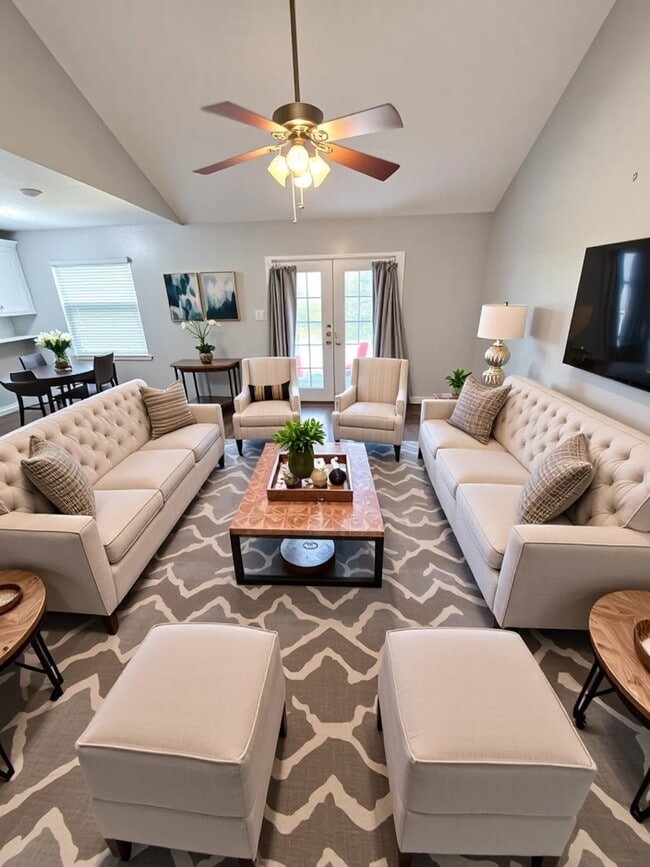 Photo - 1802 Oaklawn St