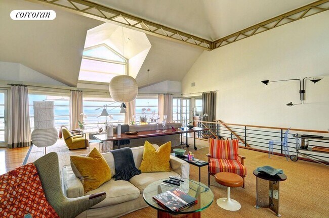 Photo - 139 Crestview Ln